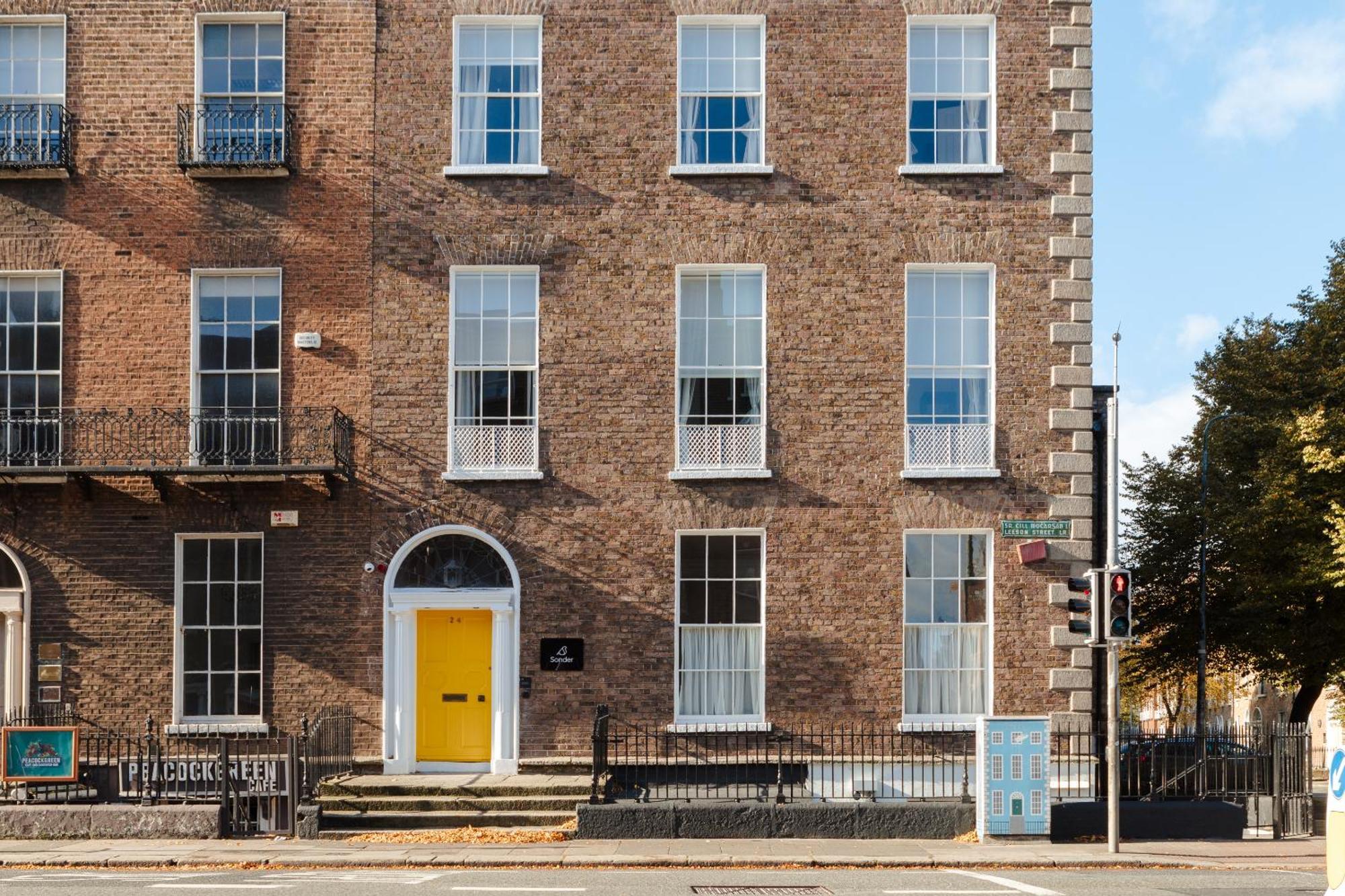 The Earl Hotel Leeson Street, Sonder By Marriott Bonvoy ダブリン エクステリア 写真