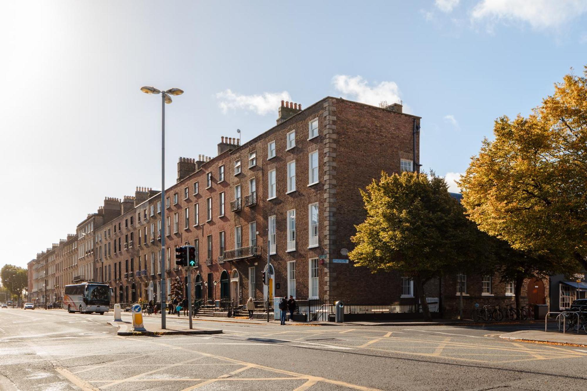 The Earl Hotel Leeson Street, Sonder By Marriott Bonvoy ダブリン エクステリア 写真