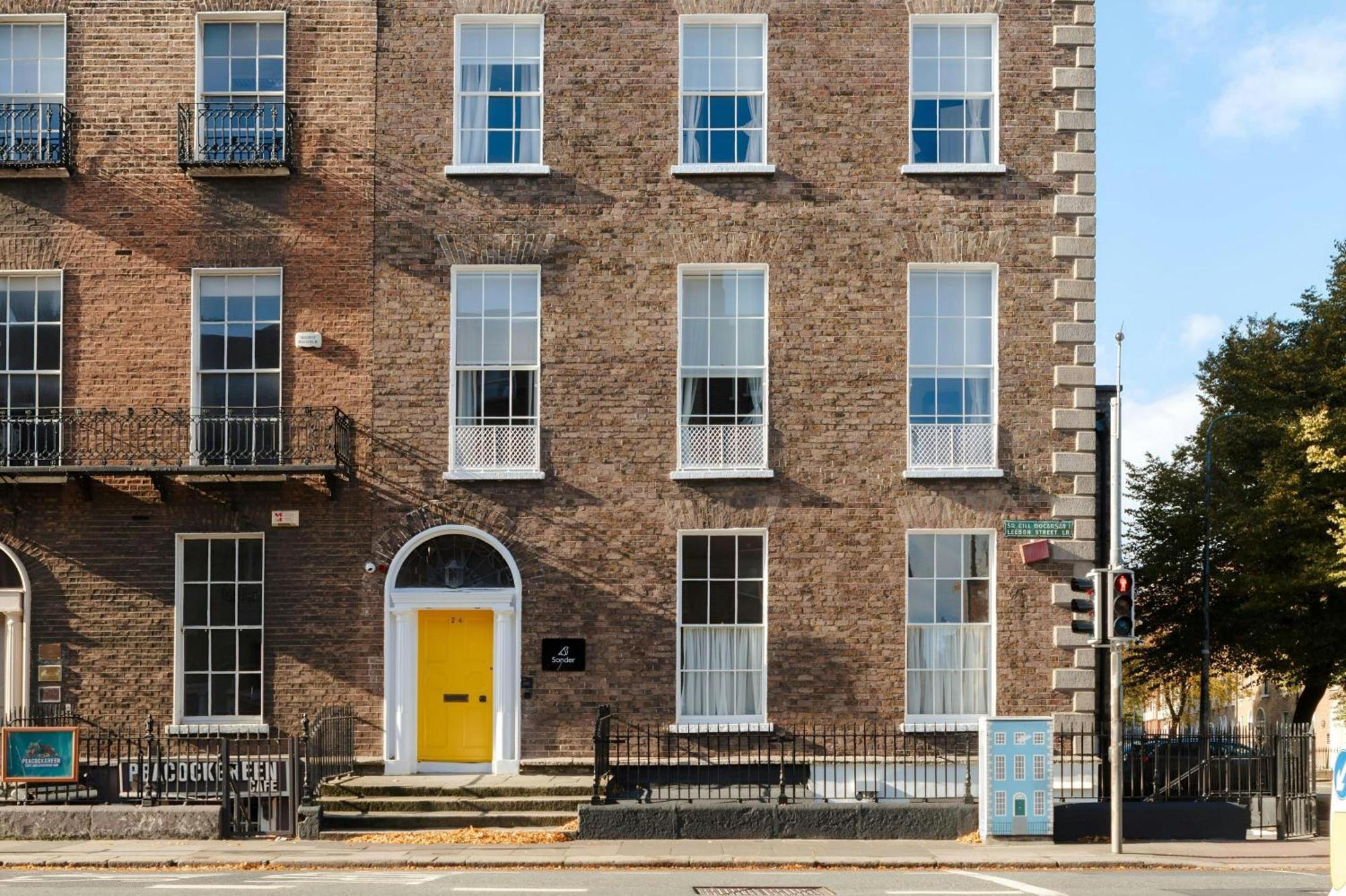 The Earl Hotel Leeson Street, Sonder By Marriott Bonvoy ダブリン エクステリア 写真